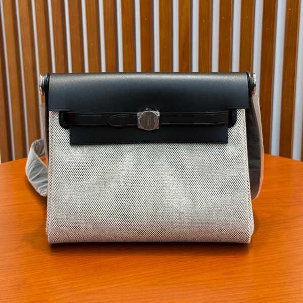 【エルメス HERMES】エールバッグジップ ミニ 20 ブラック (89) エクリュ トワルアッシュ ヴァッシュハンター シルバー金具 (100％マシン)